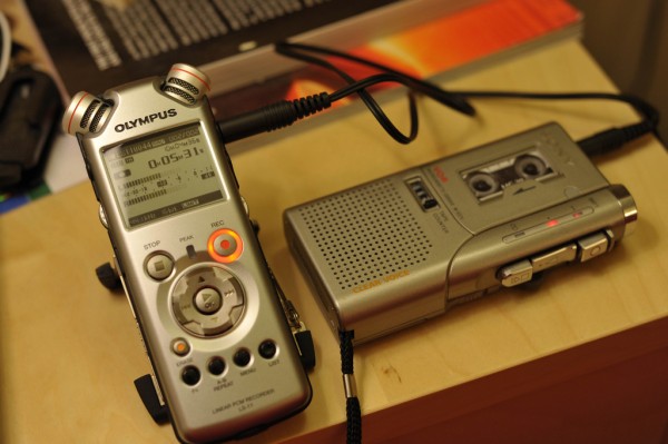 Audio digitizing setup - analog tape player to digital recorder